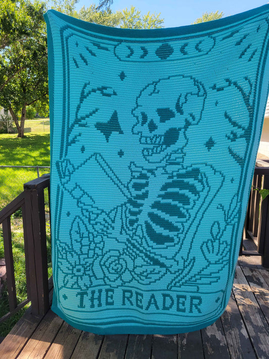The Reader Tarot Light Overlay Mosaic Crochet Graphghan Pattern