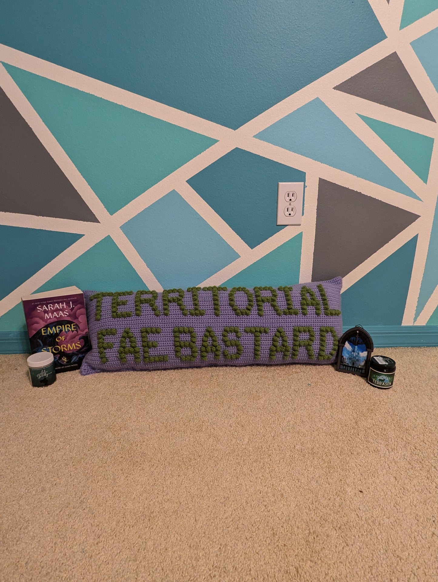 Territorial Fae Bastard Bobble Crochet Pillow Pattern