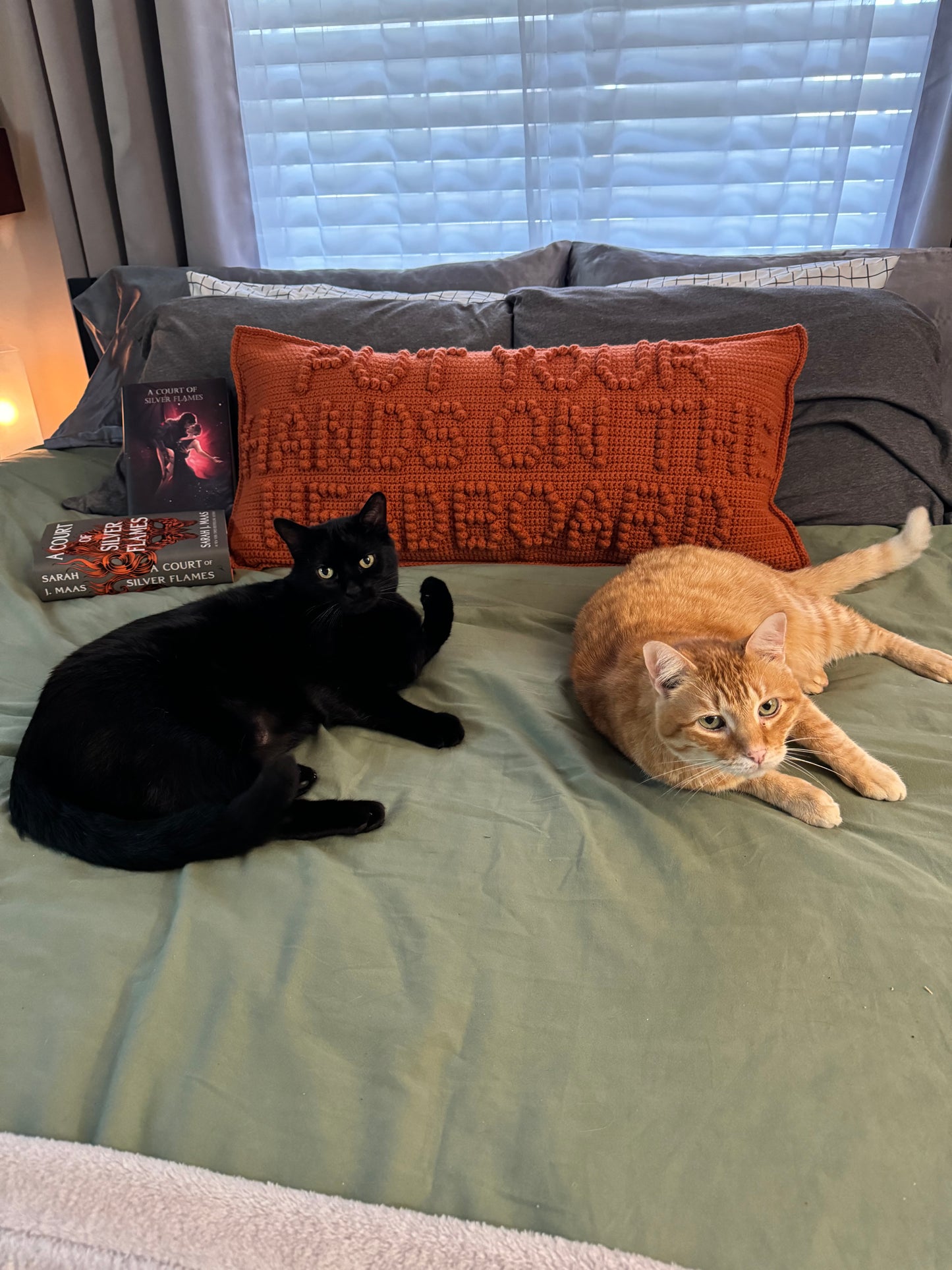 Put you Hands on the Headboard Bobble Crochet Pillow Pattern