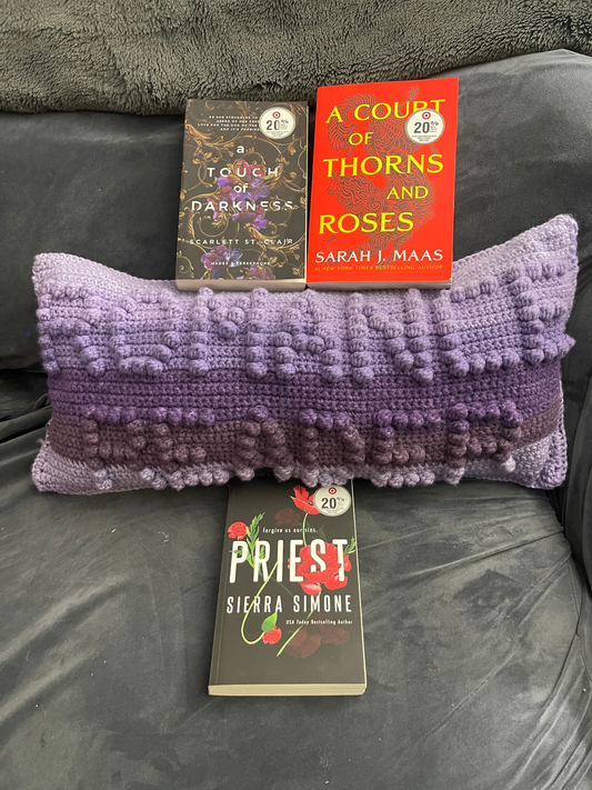 Romance Reader Bobble Crochet Pillow Pattern