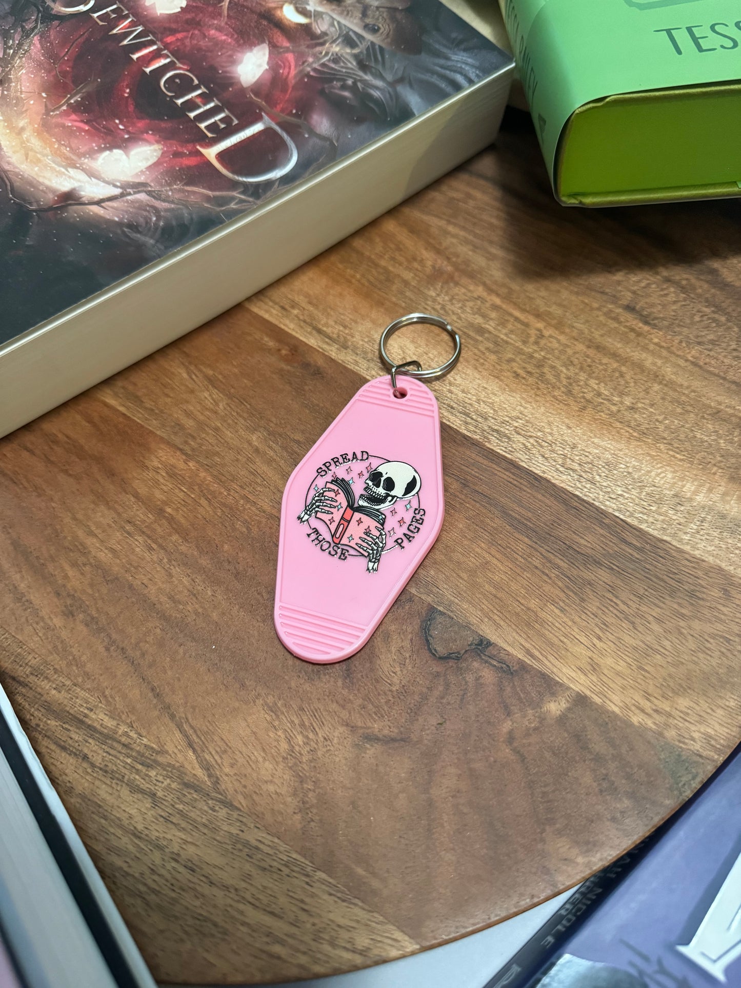 Spread Those Pages Vintage Motel Keychain