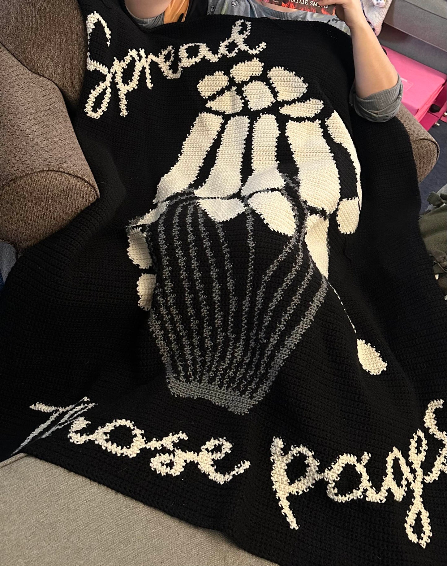 Spread Those Pages Tapestry Crochet Graphghan Pattern