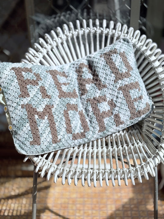 Read More c2c Crochet Pillow Pattern