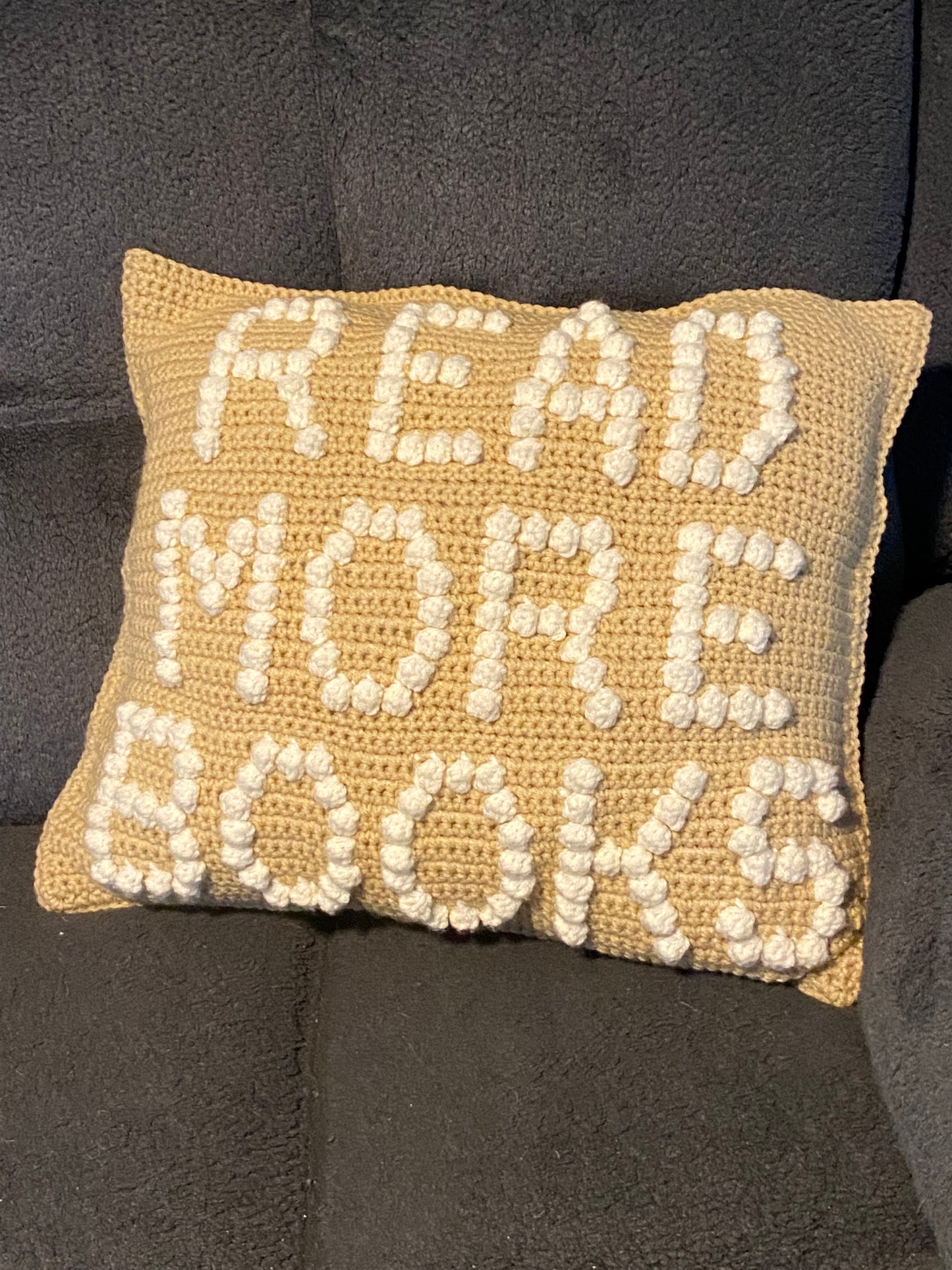 Read More Books Bobble Crochet Pillow Pattern