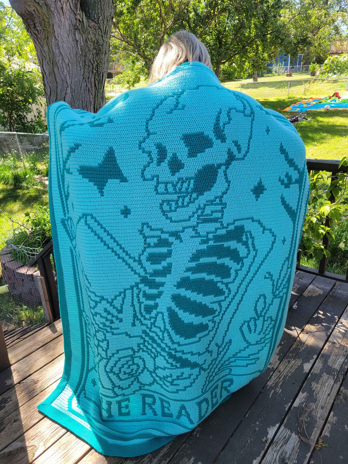 The Reader Tarot Light Overlay Mosaic Crochet Graphghan Pattern