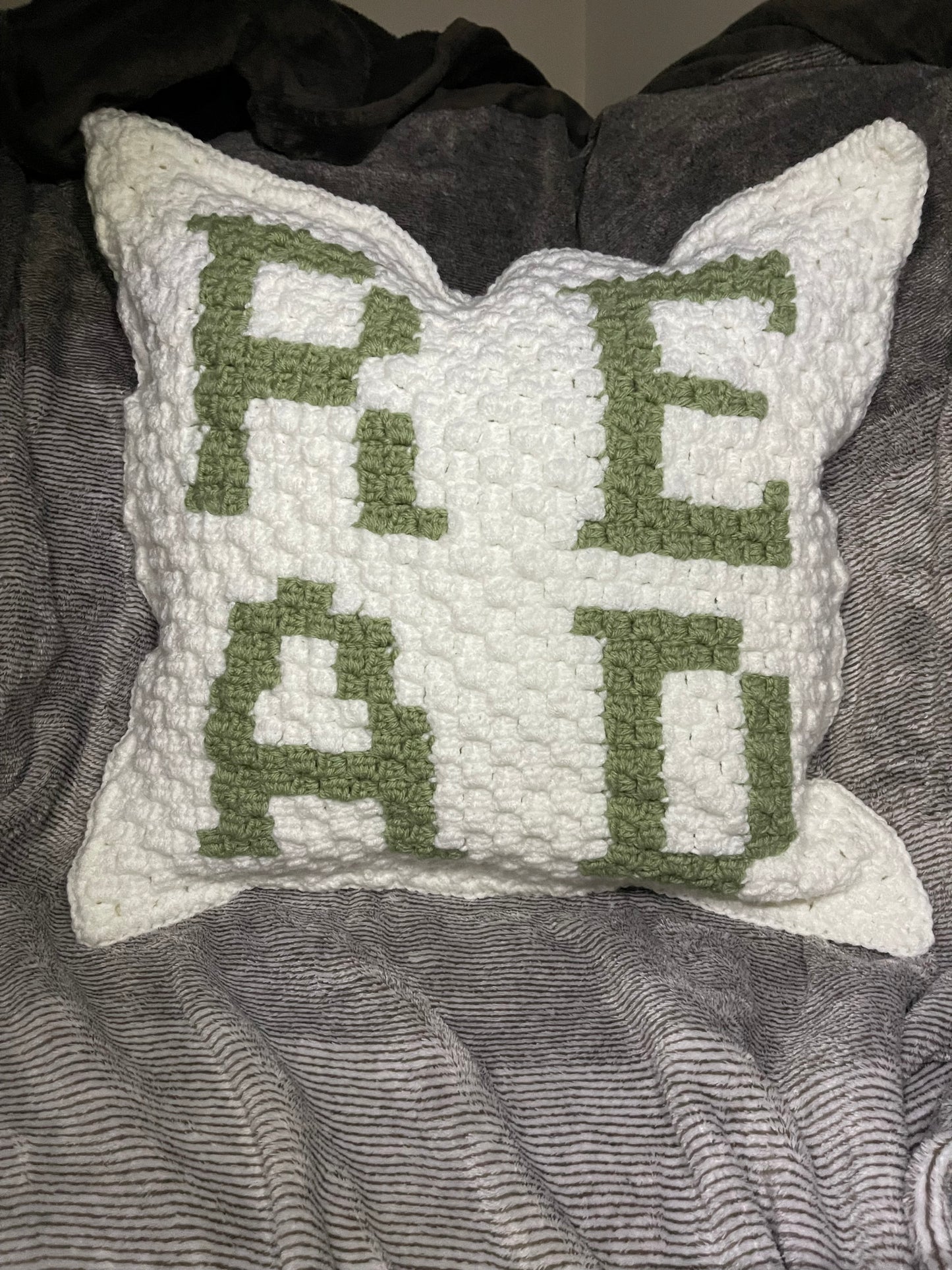 READ c2c Crochet Pillow Pattern