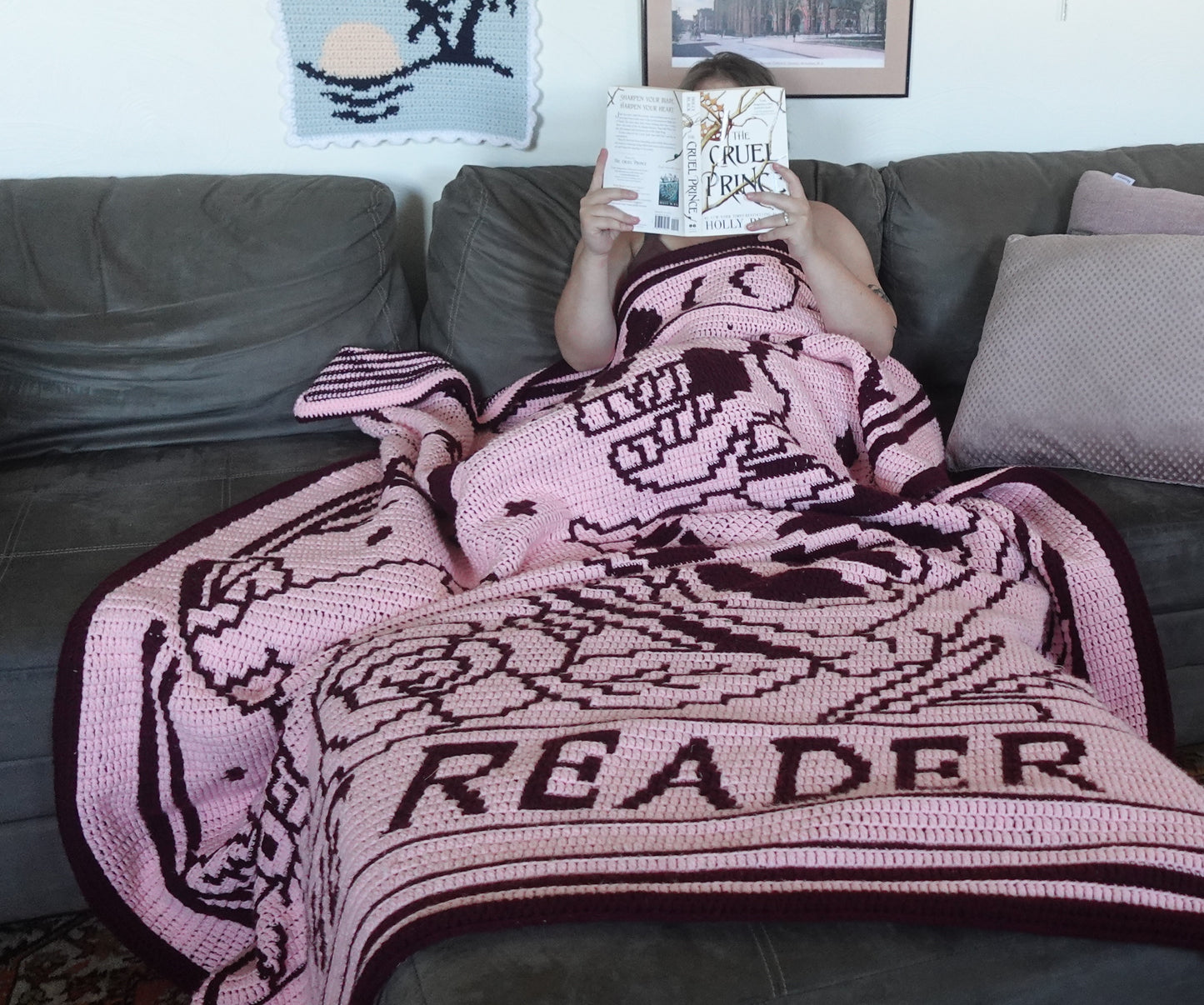 The Reader Tarot Light Overlay Mosaic Crochet Graphghan Pattern